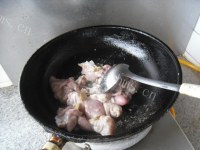 美味的土豆咖喱鸡做法图解5)