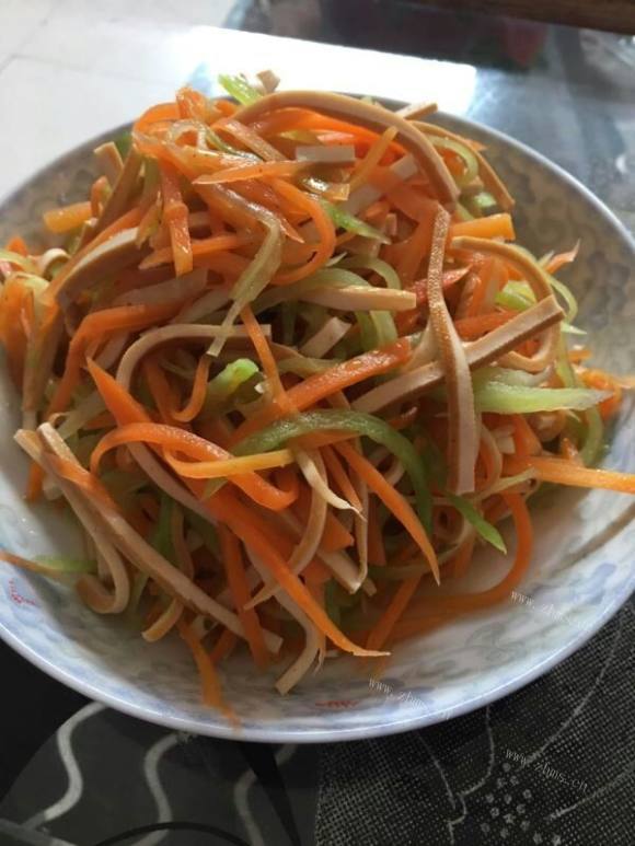 唇齿留香的凉拌三丝