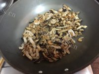 好吃的龙葵菜脯粥做法图解15)
