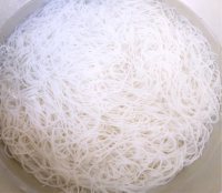 美味的幸福早餐排骨米线做法图解5)