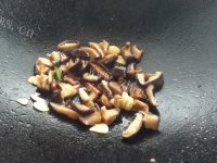 美味香菇炒空心菜做法图解5)
