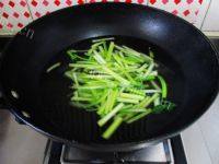 家常菜香芹炒豆干做法图解4)