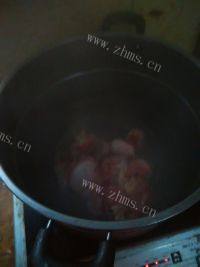 诱人的土豆烧鸡块做法图解3)