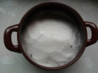 美味砂锅荷香盐焗鸡做法图解10)