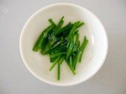 诱人的鸡丝青椒粥做法图解3)