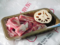 家常菜排骨炖莲藕做法图解1)