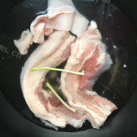 美味五香卤肉饭做法图解4)