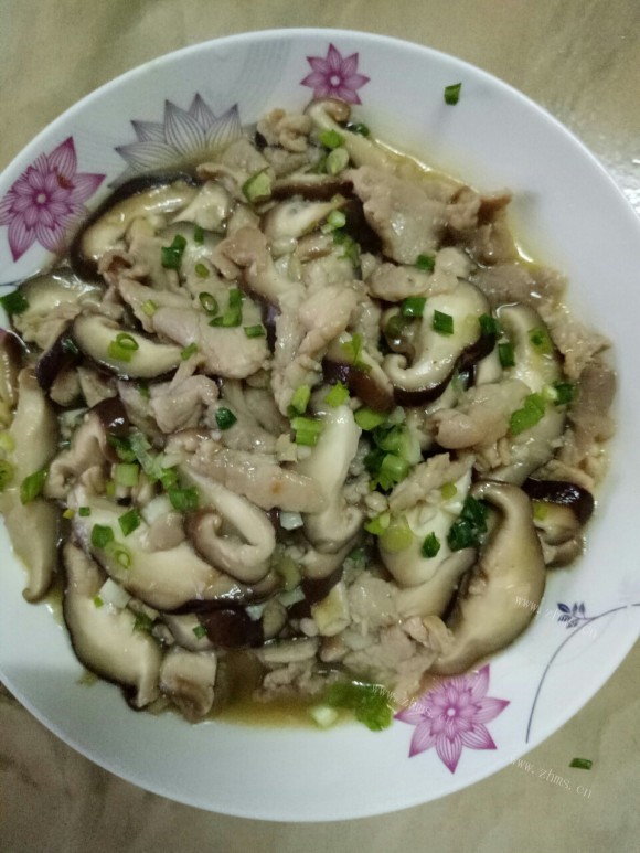 色泽鲜亮的香菇肉片