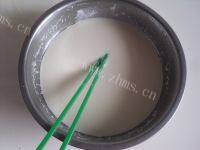自制紫薯冰皮月饼做法图解4)