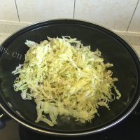 热腾腾的简易版海鲜疙瘩汤做法图解7)