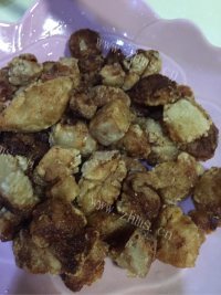 美味的菠萝咕老肉做法图解3)