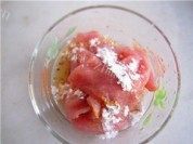 口感饱满的糖醋蜜肉做法图解1)