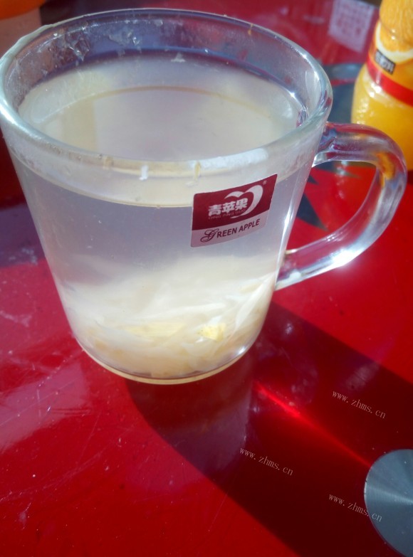 热腾腾的蜂蜜柚子茶