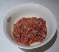 老爸做的蒜薹炒肉丝做法图解2)