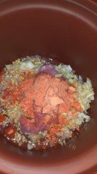 美味早餐瘦肉蔬菜粥做法图解4)