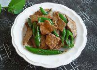 家常菜尖椒炒猪肝