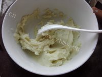美味的酸奶土豆泥做法图解3)