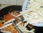 家常素炒茄子做法图解7)