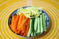 紫薯风味寿司做法图解2)