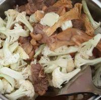 美味的闷鸭肉