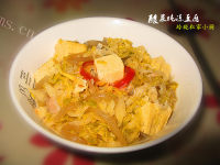 家常菜酸菜炖冻豆腐