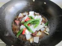 诱人的红焖牛肉做法图解10)