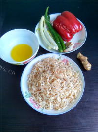 香喷喷的砂锅豆干焖肉做法图解1)