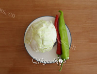 自制圆白菜腌菜做法图解1)