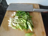 家常菜葱烧带鱼做法图解5)