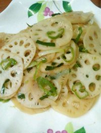热腾腾的爆香莲藕片做法图解5)