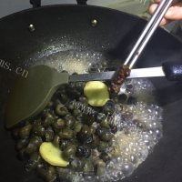 珍馐美味的炒田螺做法图解5)