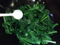 家常菜蒜蓉炒菜心做法图解5)
