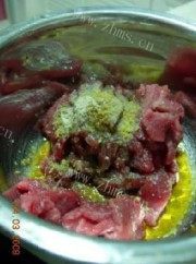 家常孜然牙签肉做法图解1)
