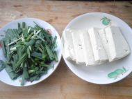 香口的韭菜炒豆腐做法图解2)