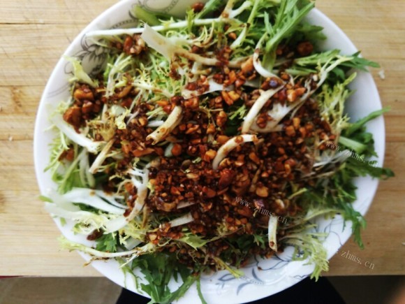 诱人的凉拌苦菊