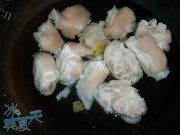 好吃黄豆花生炖猪蹄做法图解2)