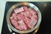 唇齿留香的山药排骨汤做法图解2)