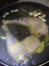 美味营养的凉拌鸡丝做法图解2)