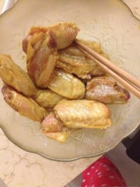 唇齿留香的蜜汁烤翅做法图解1)