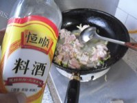 美味鸡腿炖吊瓜做法图解6)