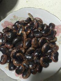 酸酸甜甜的话梅花芸豆做法图解1)