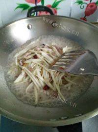 家常菜肉丝炒茭白做法图解5)