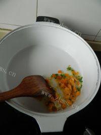 好吃的咸蛋烧豆腐做法图解6)