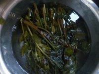 美美厨房之香椿芽炒鸡蛋做法图解2)