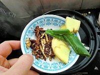 家常菜牛肉萝卜煲做法图解3)