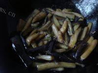 家常菜青椒炒茄条做法图解4)