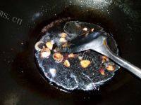 鲜香美味红烧茄子做法图解7)