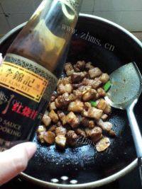家常菜土豆红烧肉做法图解7)