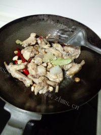 美味鸭肉炖粉条做法图解6)