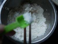 超级好吃的鸡蛋煎饼做法图解2)